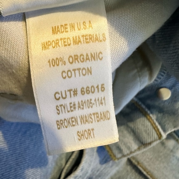 NWOT! AGOLDE DENIM SHORTS - Picture 4 of 6